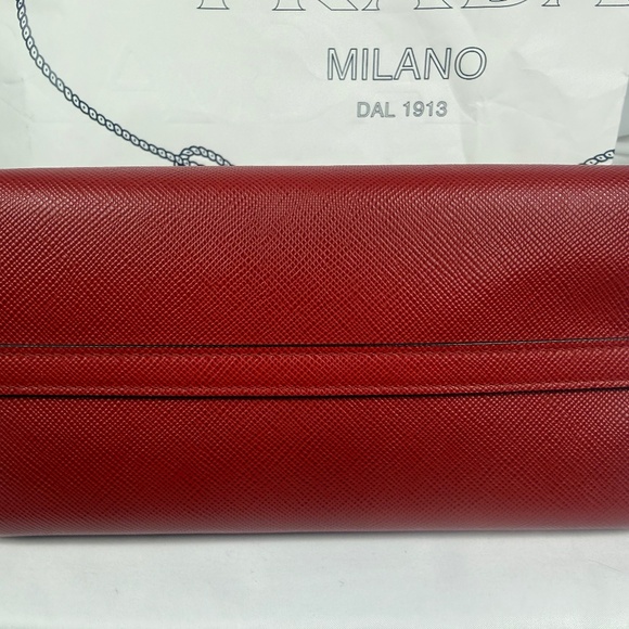 Prada Monochrome Fuoco Saffiano Cuir Tote - Picture 7 of 16